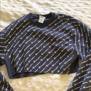 Cropped Champion crewneck
